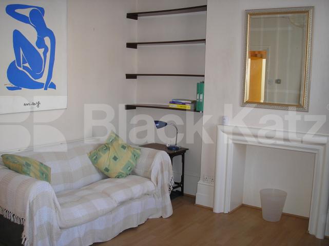 			reduced price, 1 Bedroom, 1 bath, 1 reception Flat			 Brecknock Road, TUFNELL PARK N7